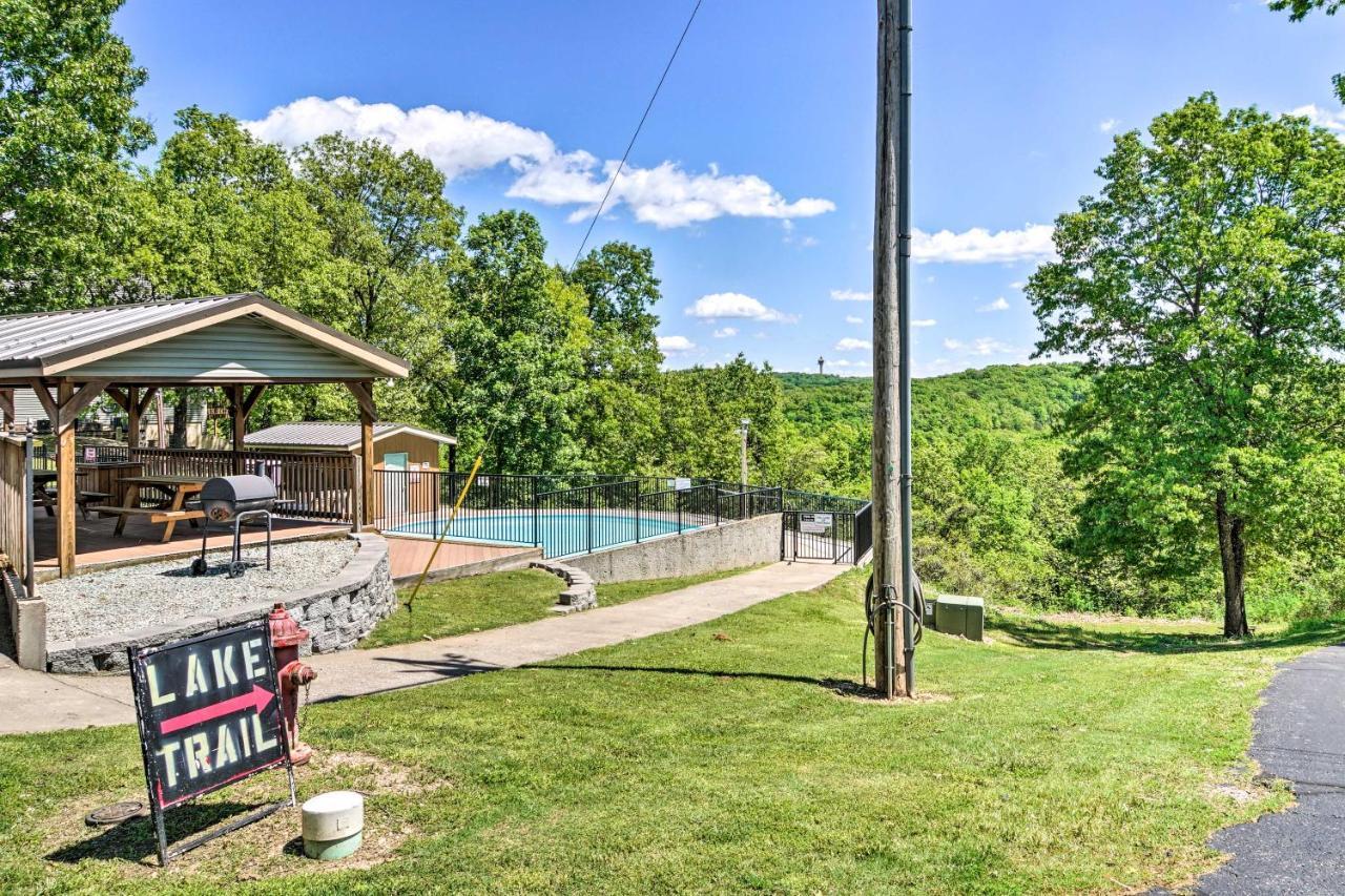 Inviting Branson West Condo With Pool Access Εξωτερικό φωτογραφία