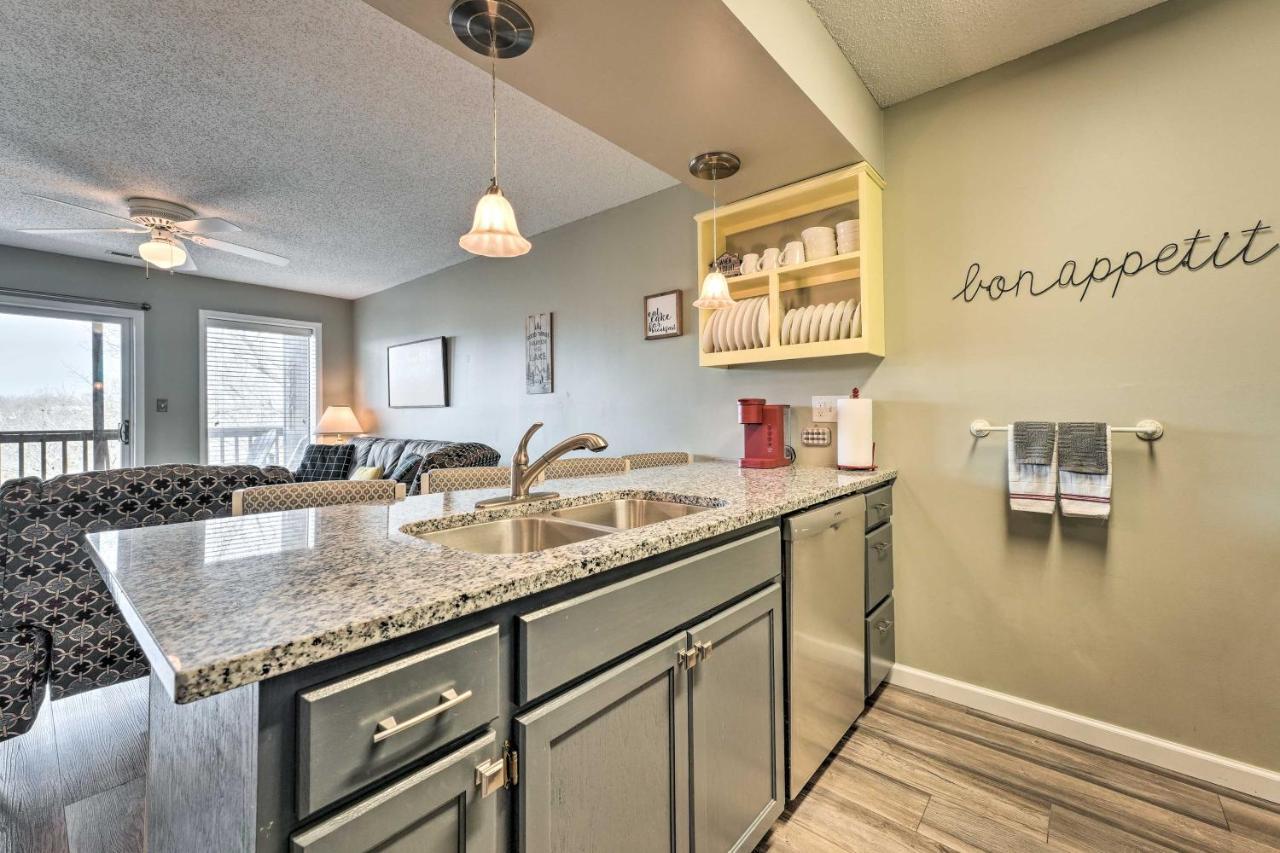 Inviting Branson West Condo With Pool Access Εξωτερικό φωτογραφία