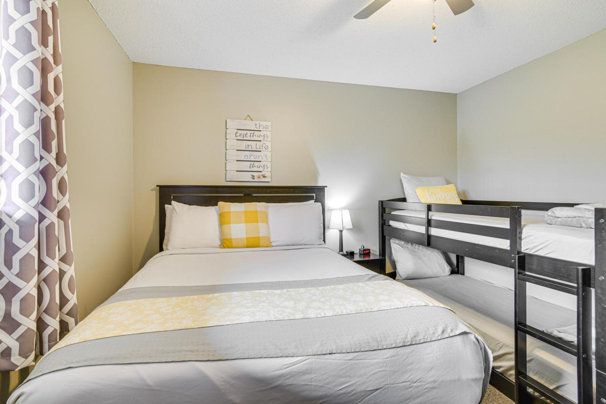 Inviting Branson West Condo With Pool Access Εξωτερικό φωτογραφία