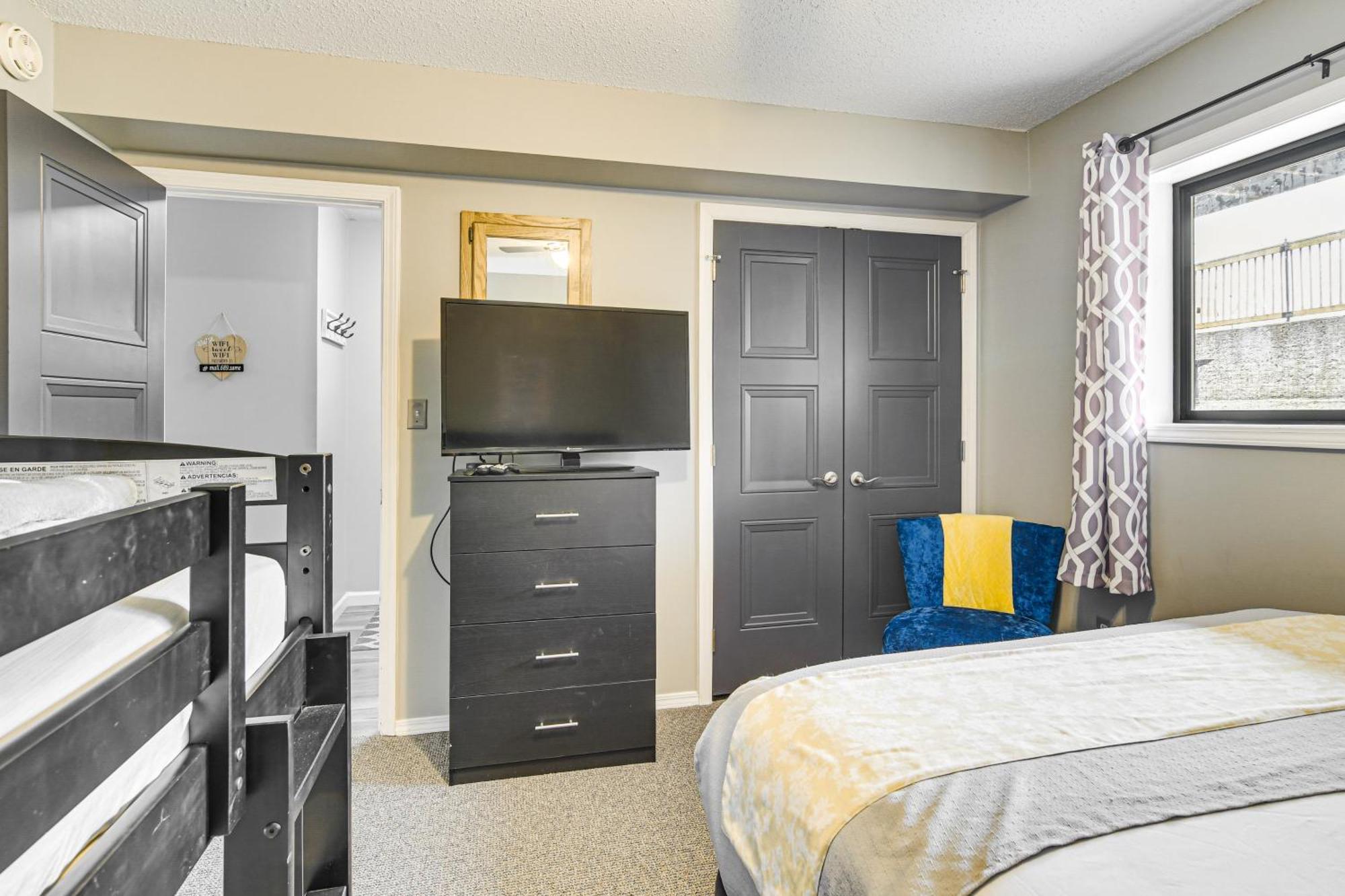 Inviting Branson West Condo With Pool Access Εξωτερικό φωτογραφία