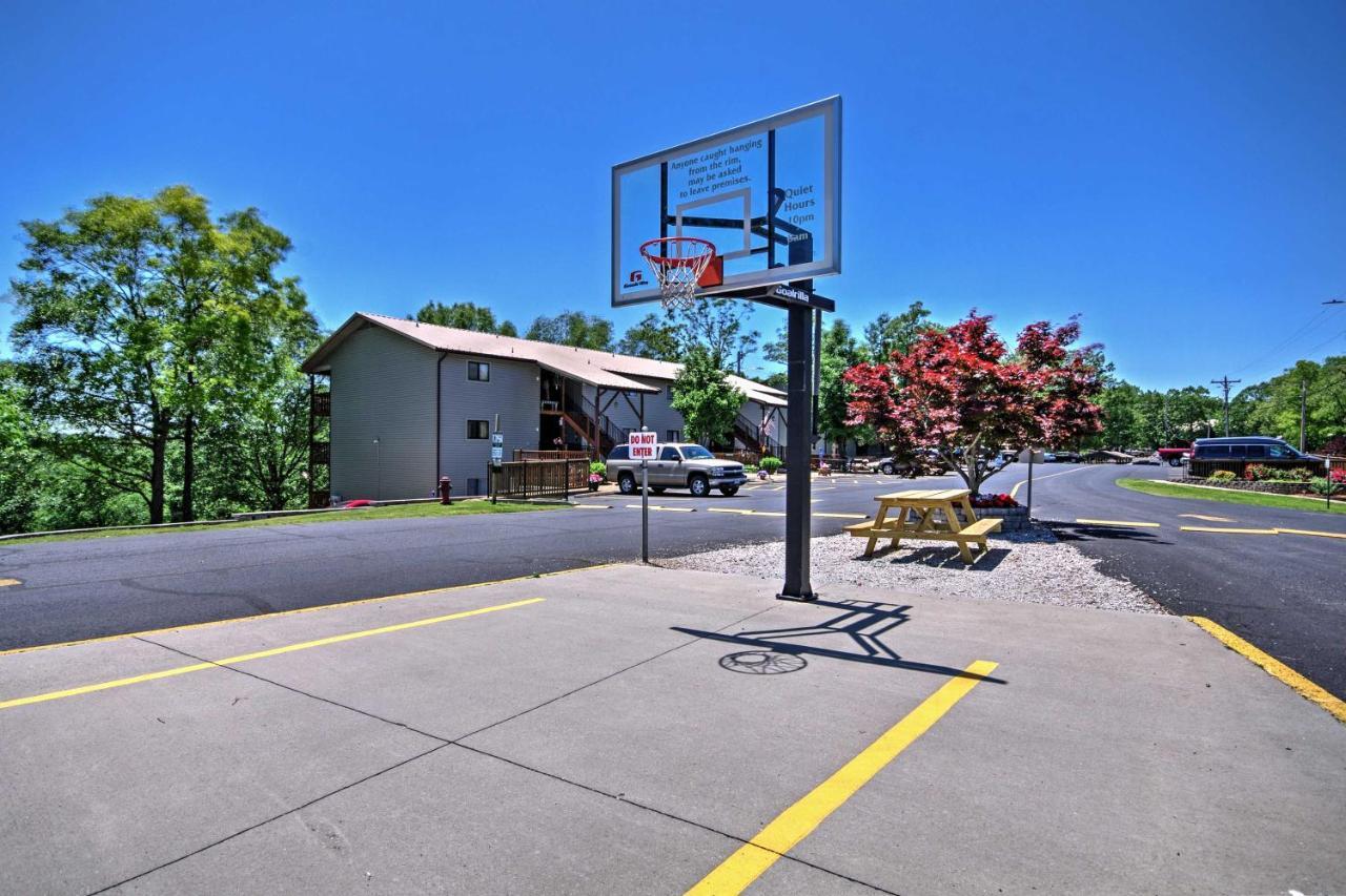 Inviting Branson West Condo With Pool Access Εξωτερικό φωτογραφία